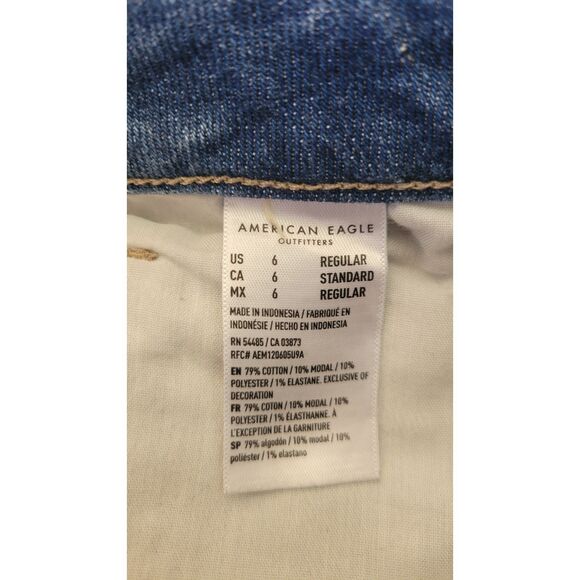 American Eagle Distressed Mom Jeans - Picture 5 of 5